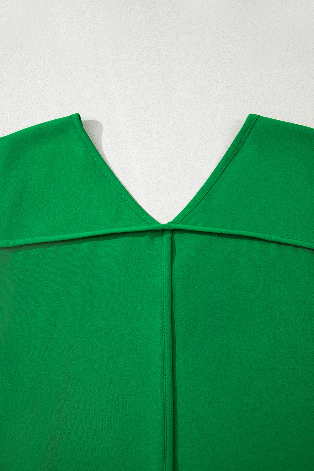 Green Seamed Back High Low Hem V Neck Cuffed Sleeve Plus Size Tee