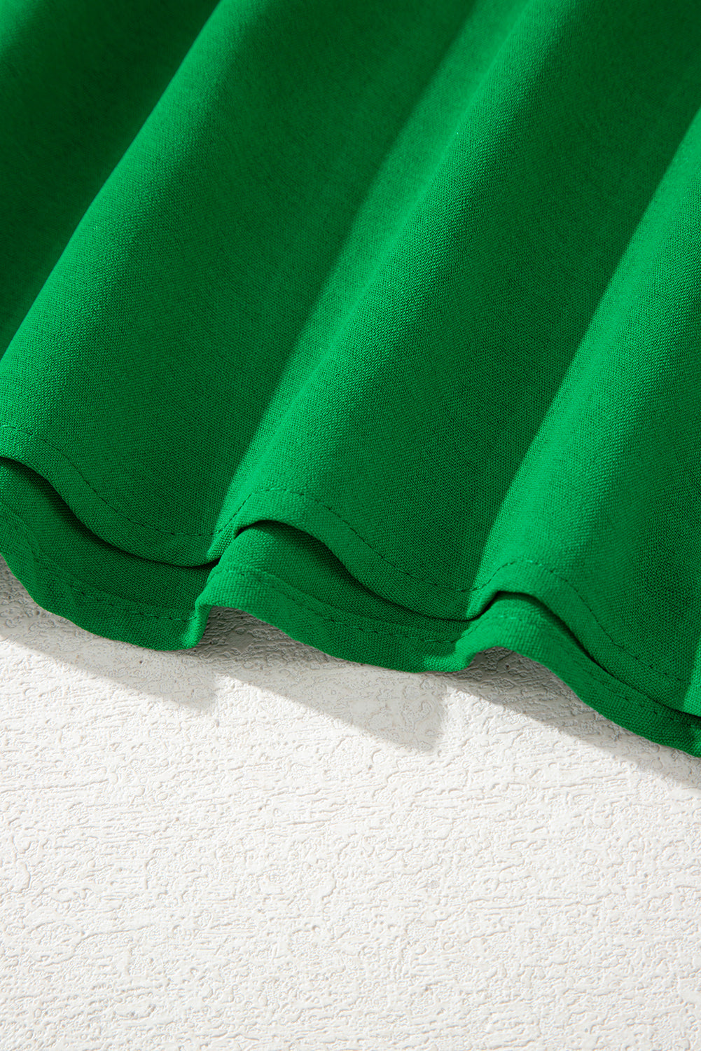 Green Seamed Back High Low Hem V Neck Cuffed Sleeve Plus Size Tee