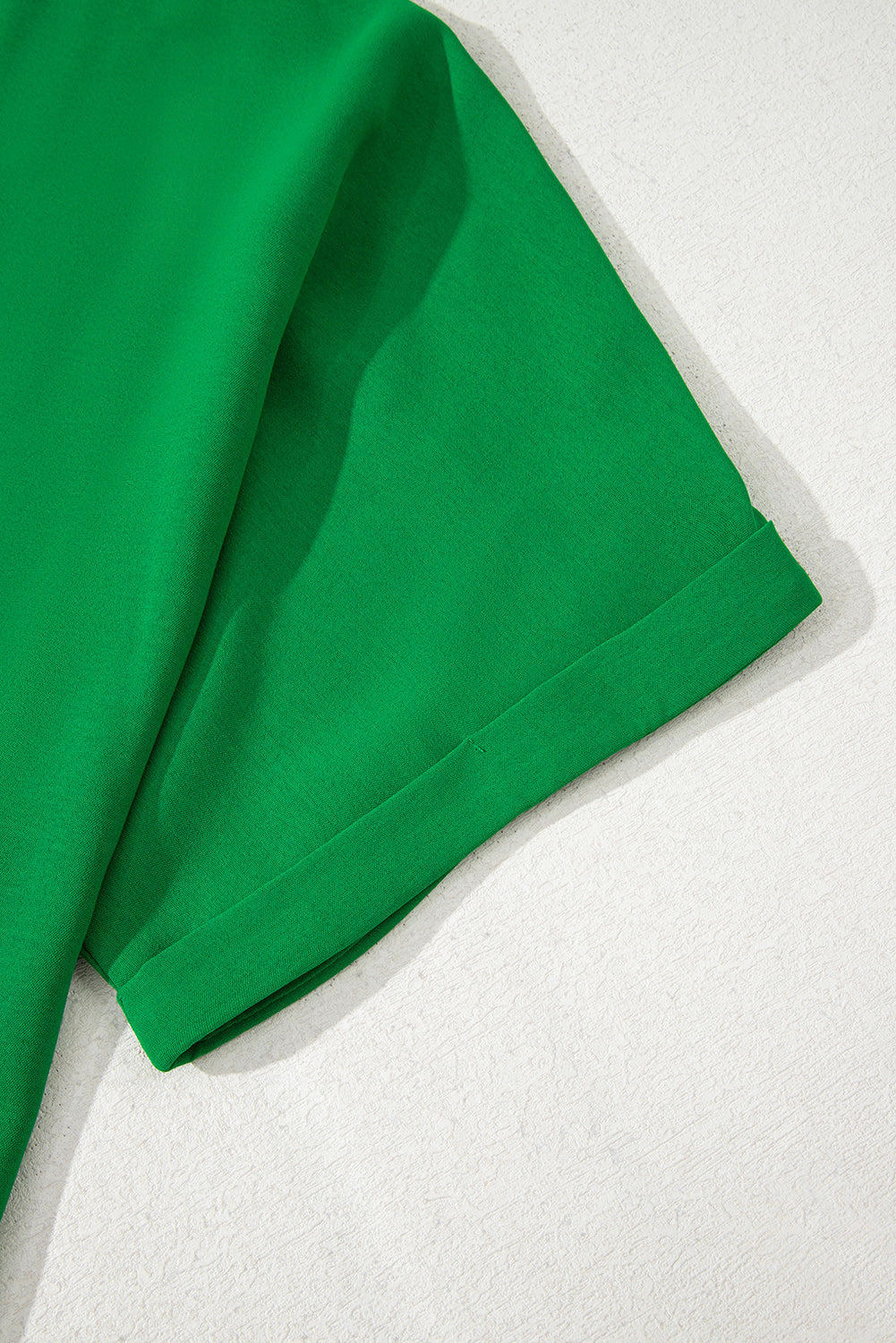 Green Seamed Back High Low Hem V Neck Cuffed Sleeve Plus Size Tee