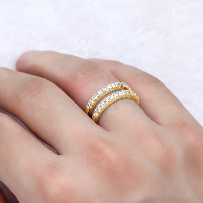 Trendsi 925 sterling silver moissanite ring in gold tone with sparkling stones on hand