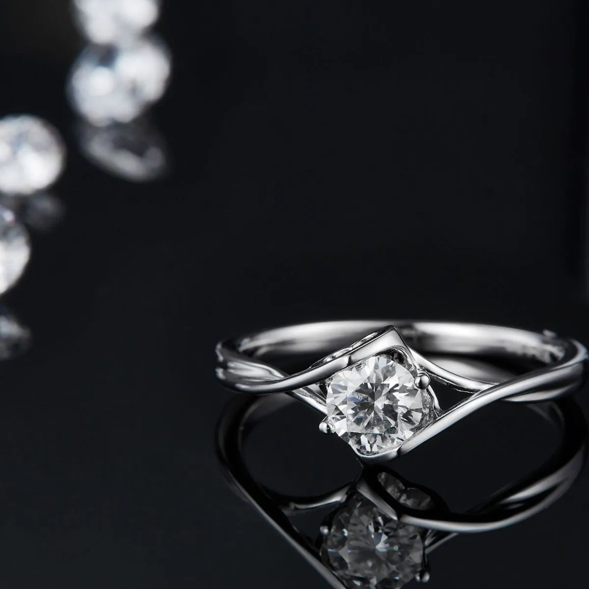 Trendsi elegant moissanite sterling silver ring with a sparkling round stone on black background