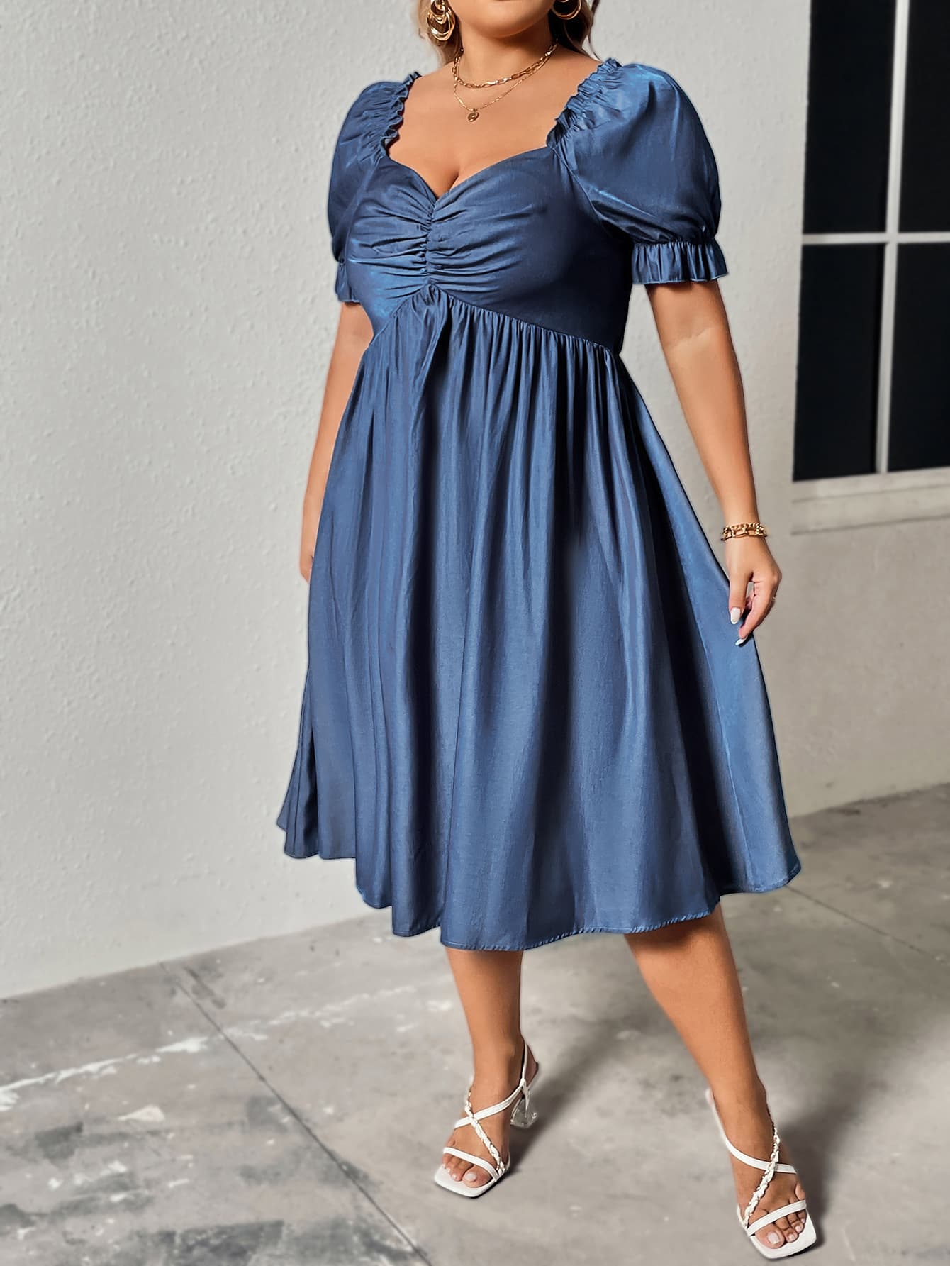 Trendsi plus size ruched sweetheart dress in blue with puff sleeves and midi length